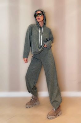 Pantaloni tuta