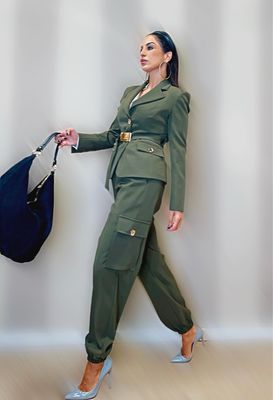 Pantaloni cargo