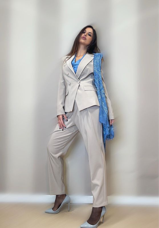 Pantaloni setmu