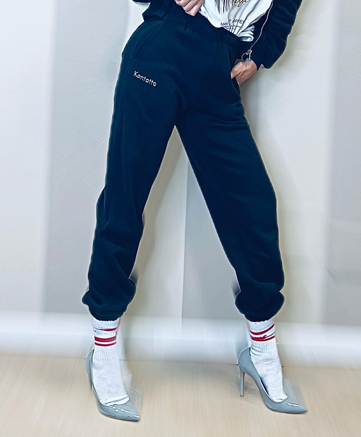Pantaloni tuta