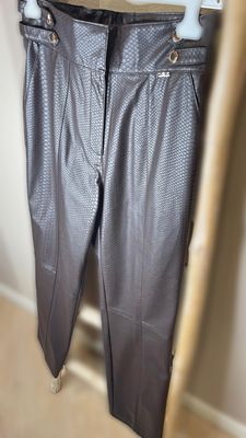 Pantaloni ecopelle