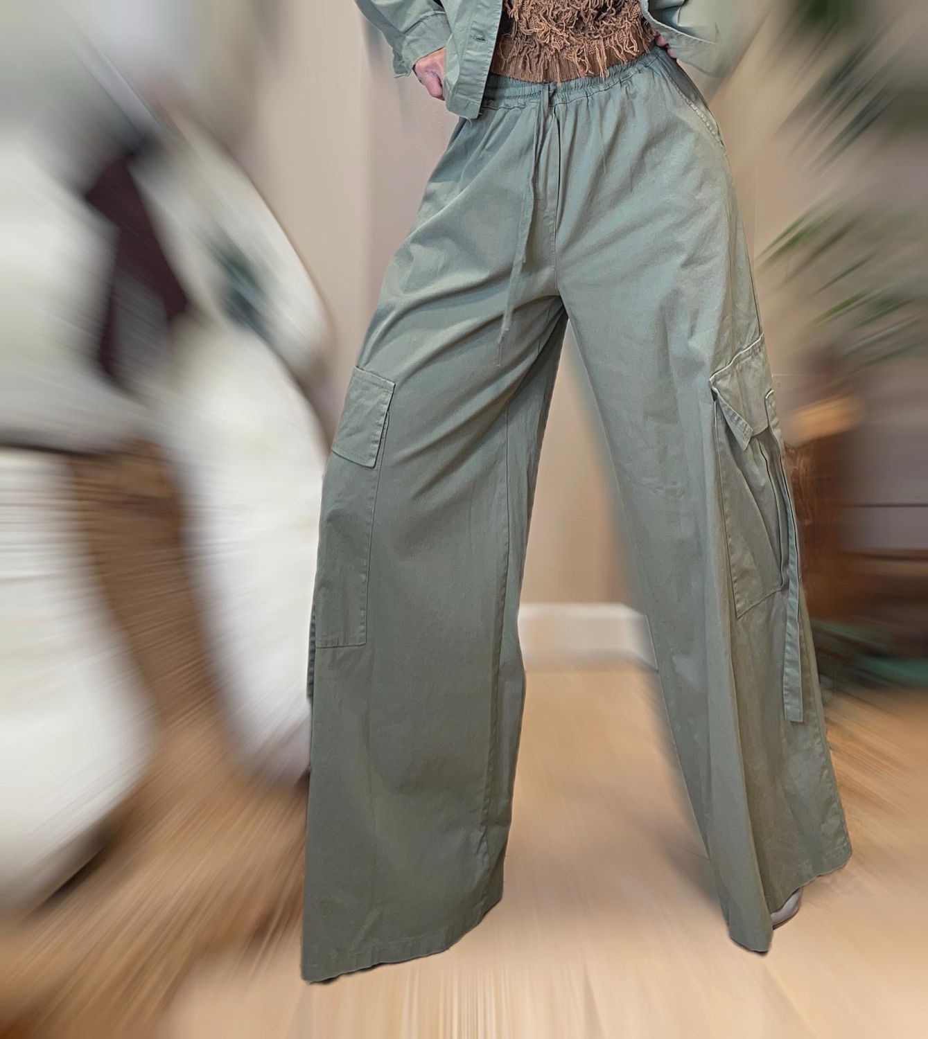 Pantaloni con tasche