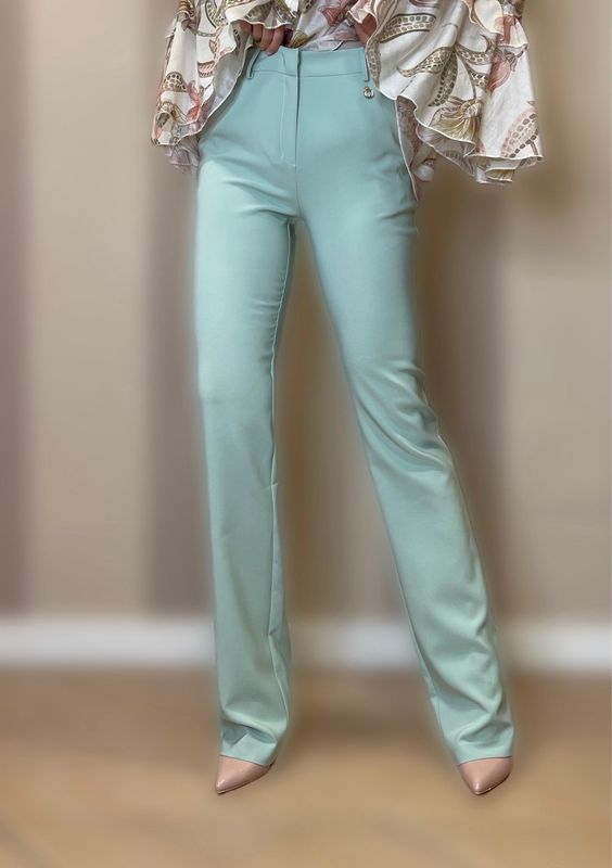 Pantaloni cloes