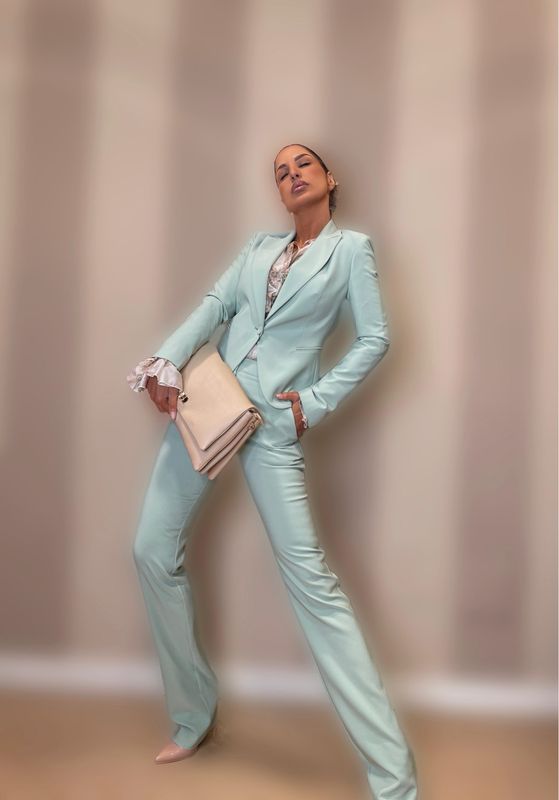 Pantaloni cloes