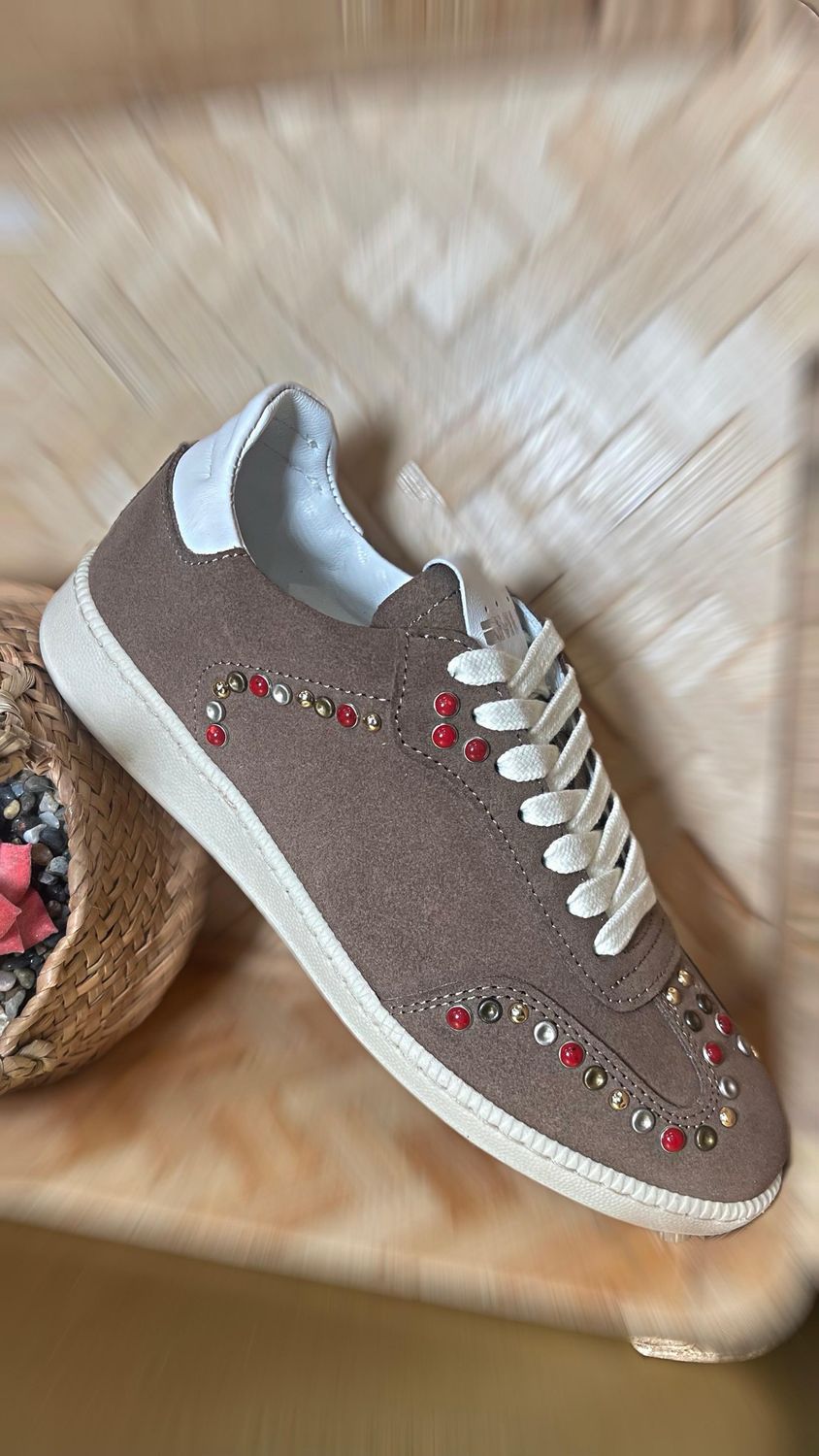 Sneakers borchie
