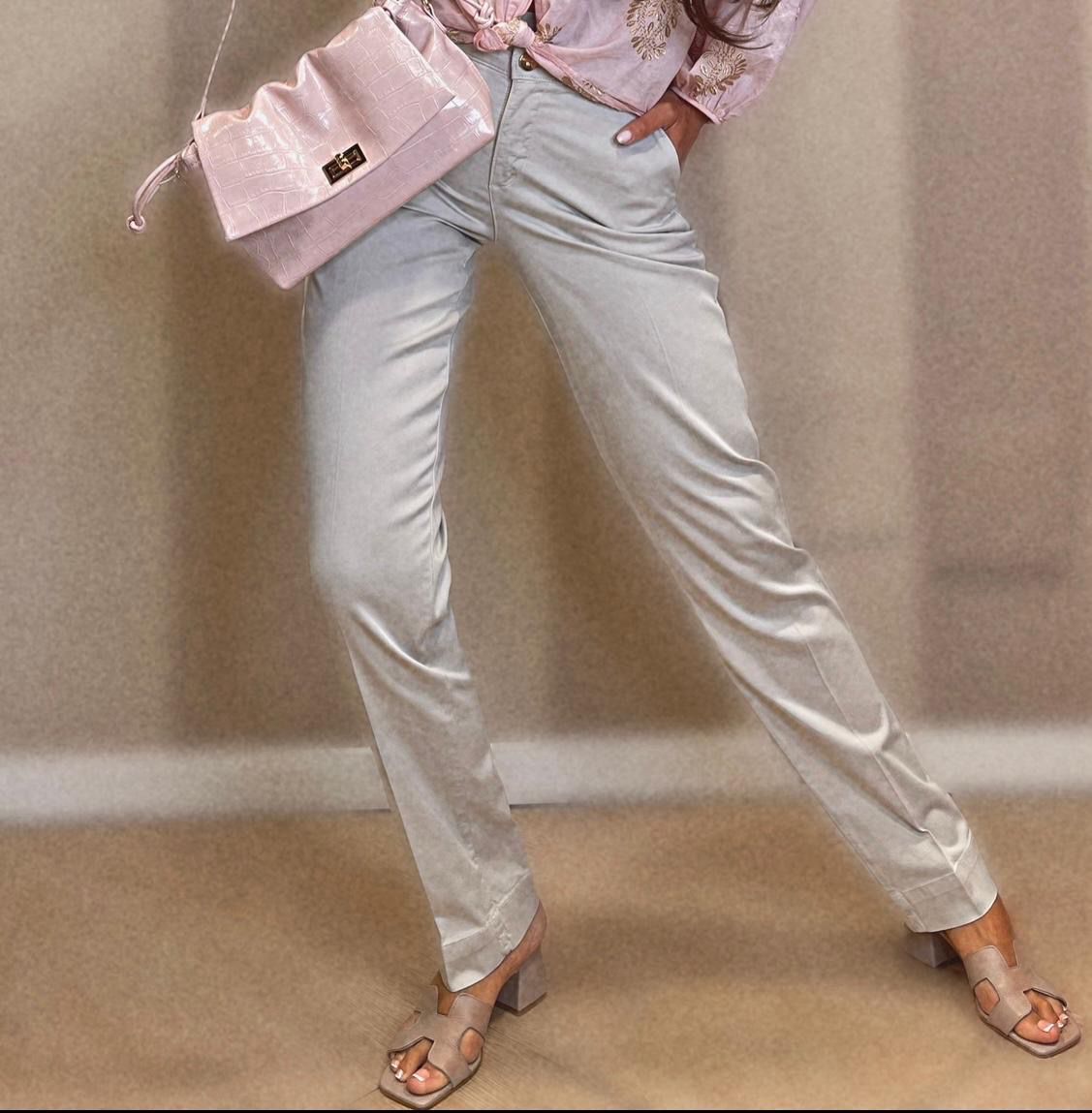Pantaloni chinos