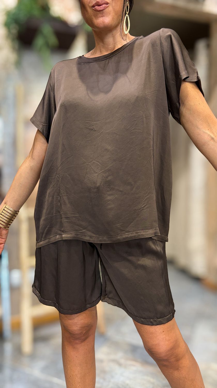 T-shirt in satin