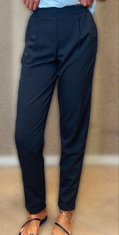 Pantaloni carrot