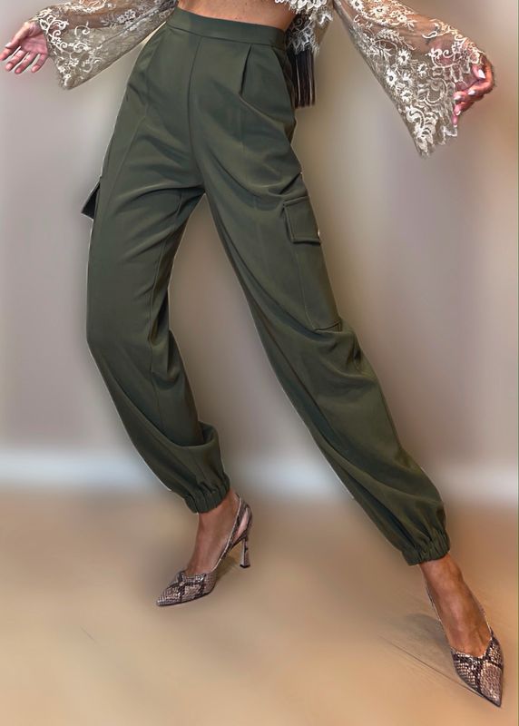 Pantaloni cargo