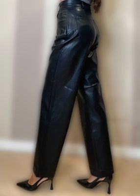 Pantaloni ecopelle