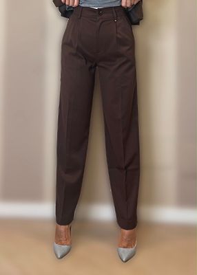 Pantaloni carrot