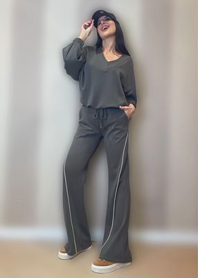 Pantaloni tuta flare