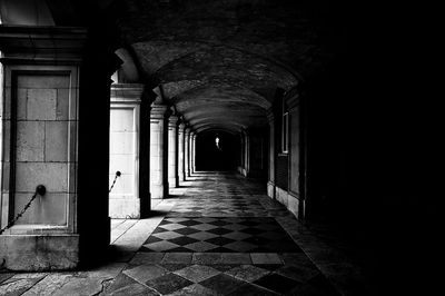 GHOST COURSES