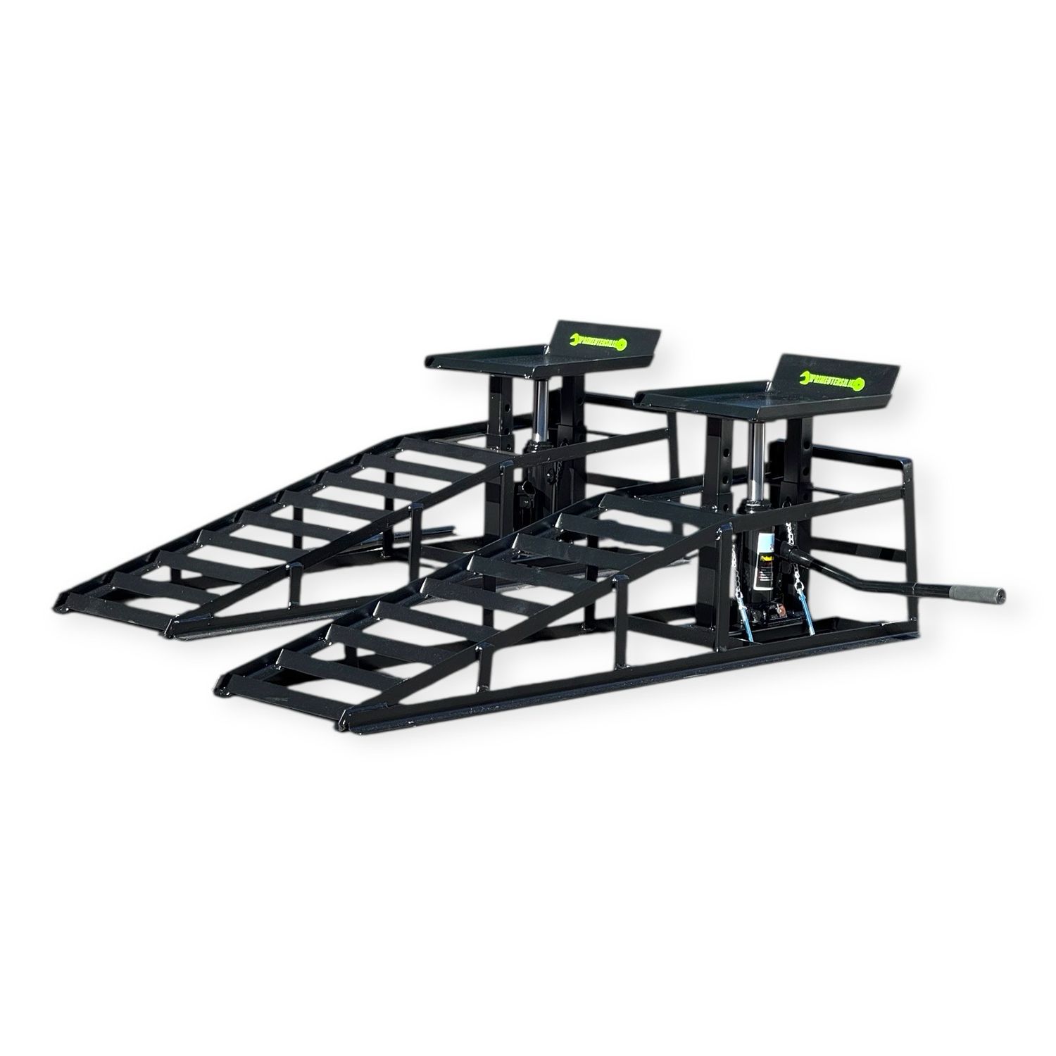 2 Rampe carrabili con martinetto (2 ton per rampa)