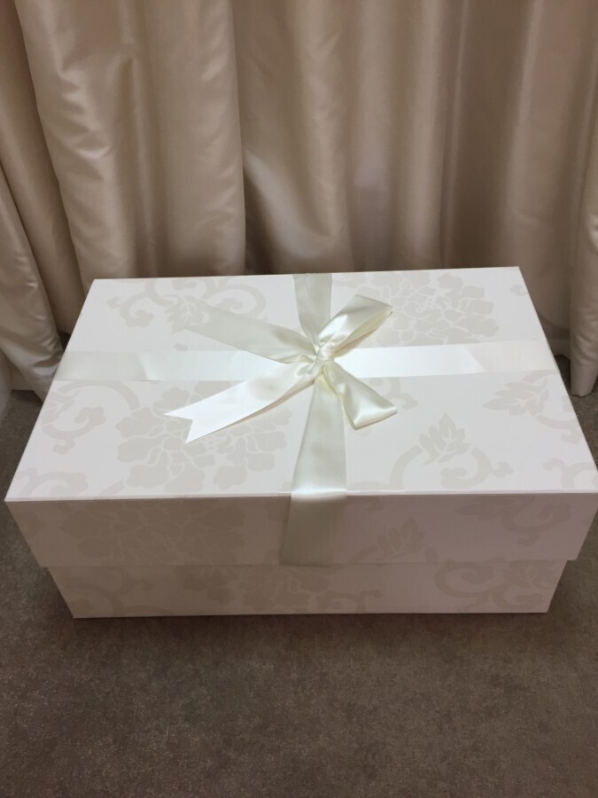 Hand Made Wedding Dress Box (Extra Large) Hand Made Wedding Dress Box (Extra Large)