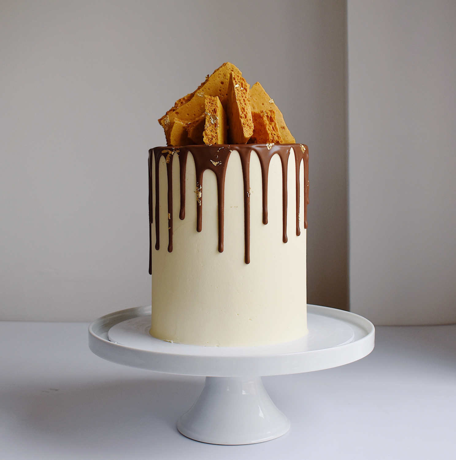 The Honeycomb Drip Cake The Honeycomb Drip Cake