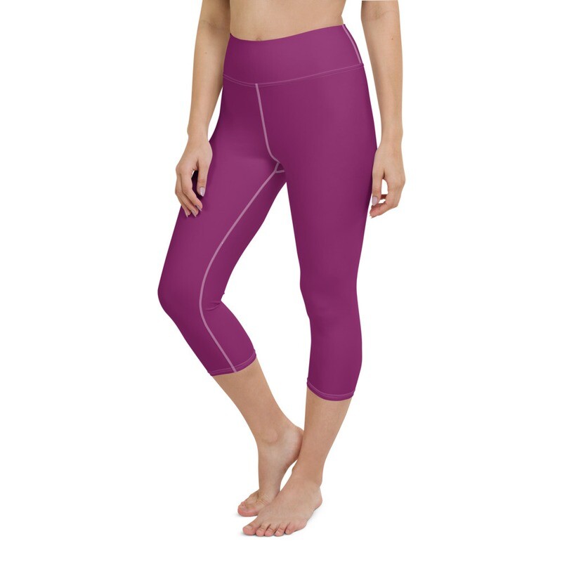 Women&#39;s Yoga Capri Leggings - Eggplant Colour Solid