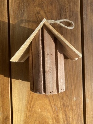 Casita color madera