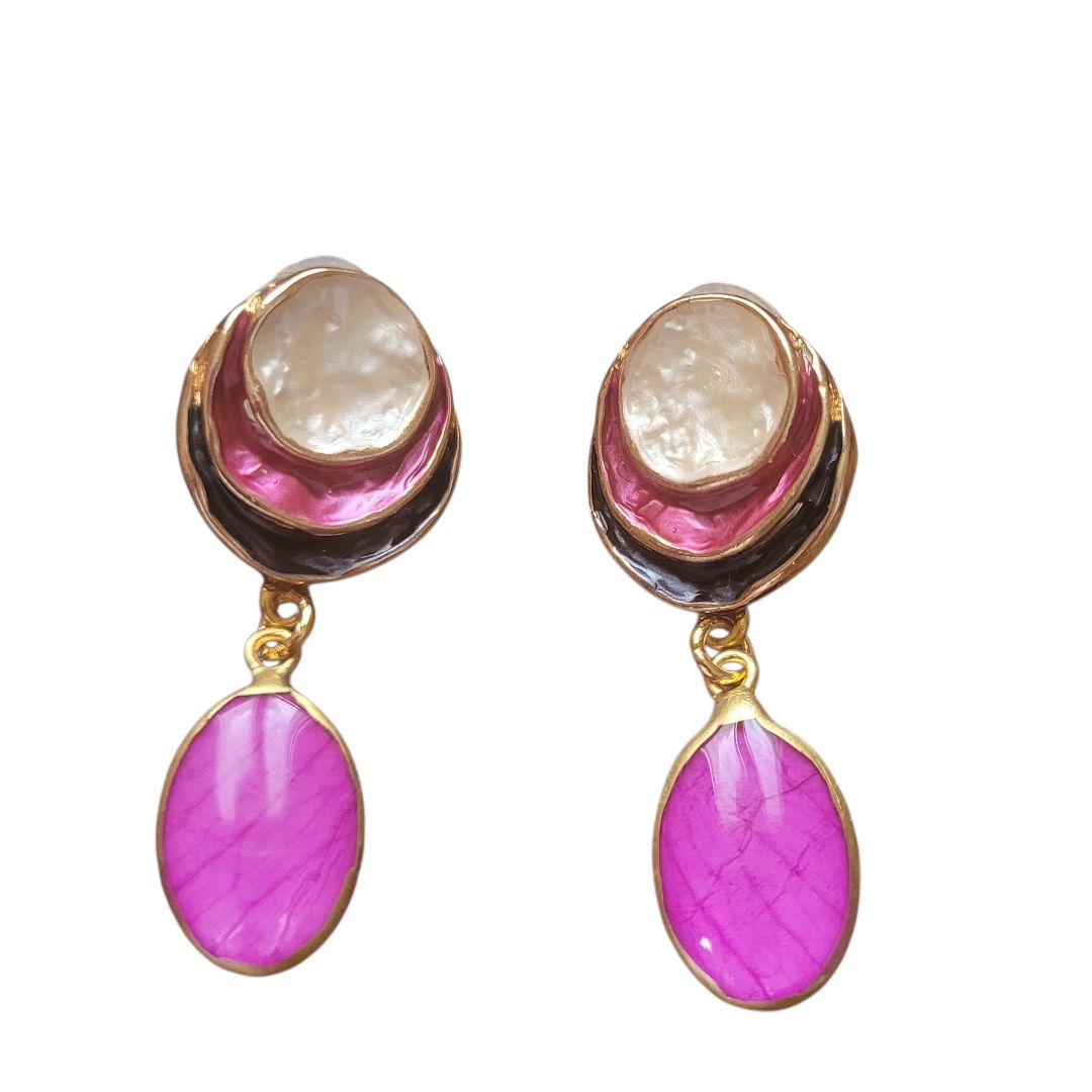 Bottone tricolor e petalo rosa fucsia