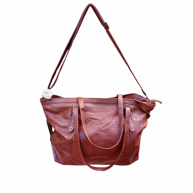 Borsa capiente ecopelle con rosa beige resinata