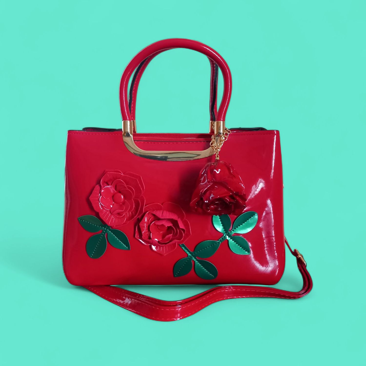 Borsa  vernice rossa con rosa rossa
