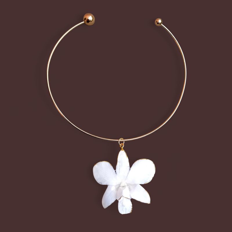 Collier rigido con orchidea bianca 3d