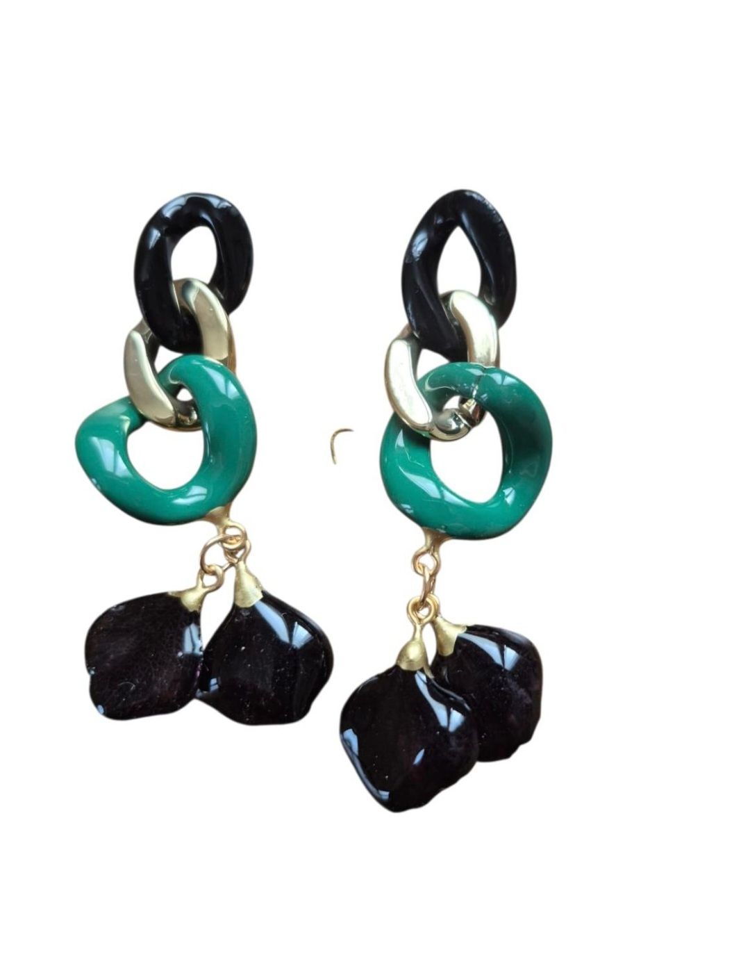 Ortensie nere e catena tricolor