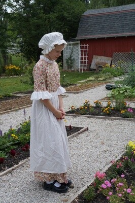 Girls&#39; Historical Clothing