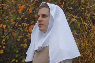 Women&#39;s Medieval Wimple In Cotton Or Linen W/Optional Veil