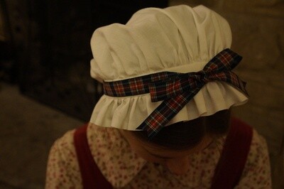 Women&#39;s Ruffled Dormeuse Cap