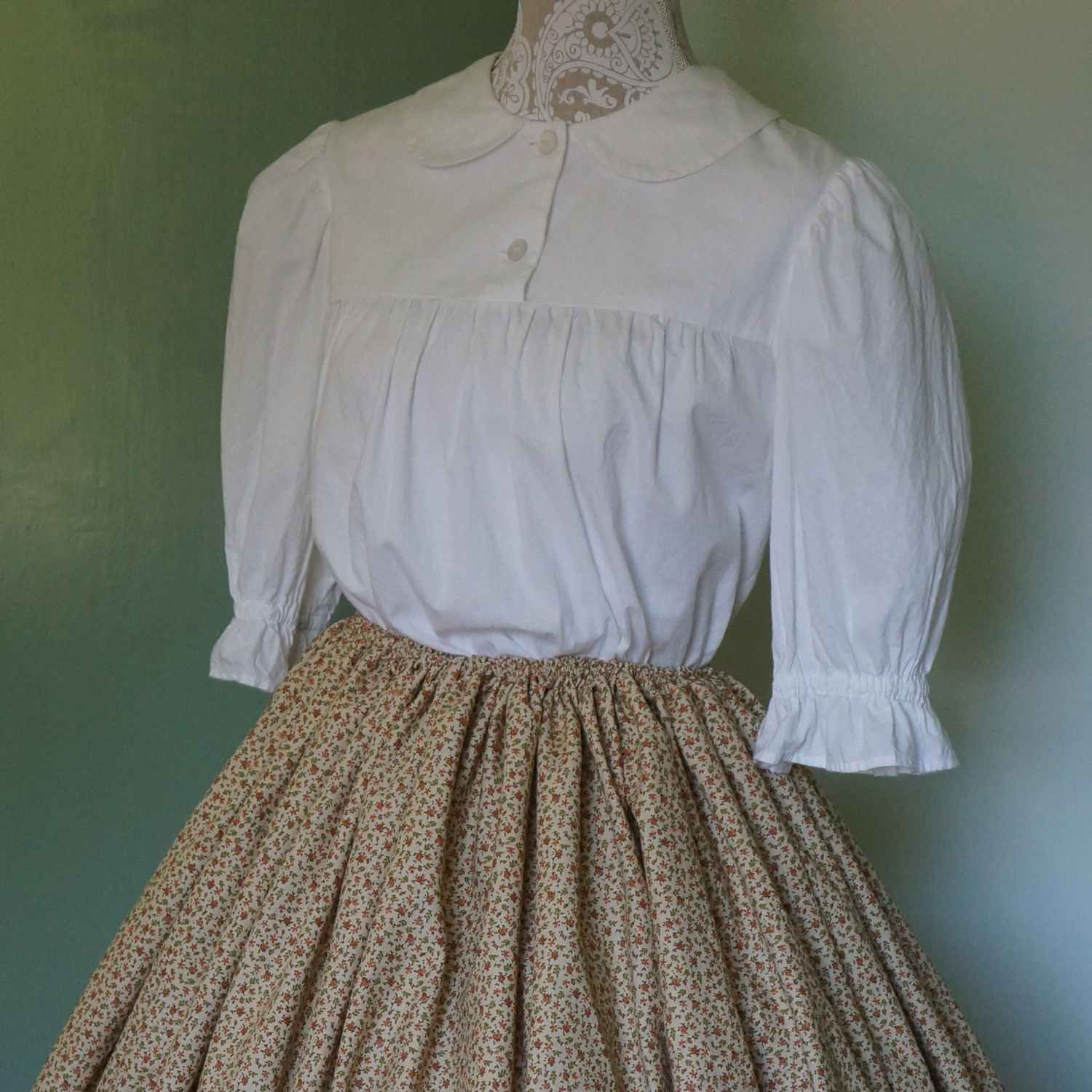 Women&#39;s Yoked Modest Blouse