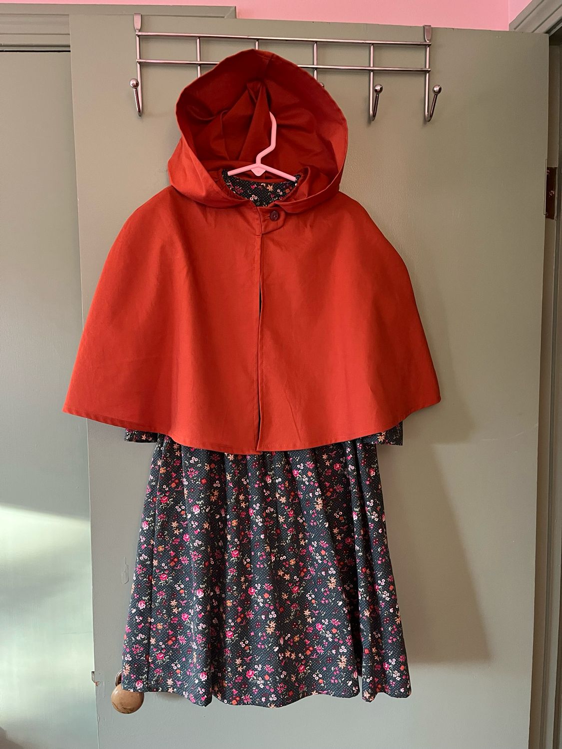 READY TO SHIP Child Size 5-6 Rust Cotton Cape with Hood