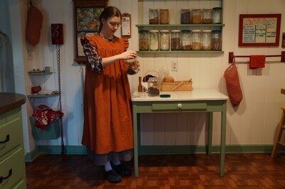 Women's Pinafore Apron
