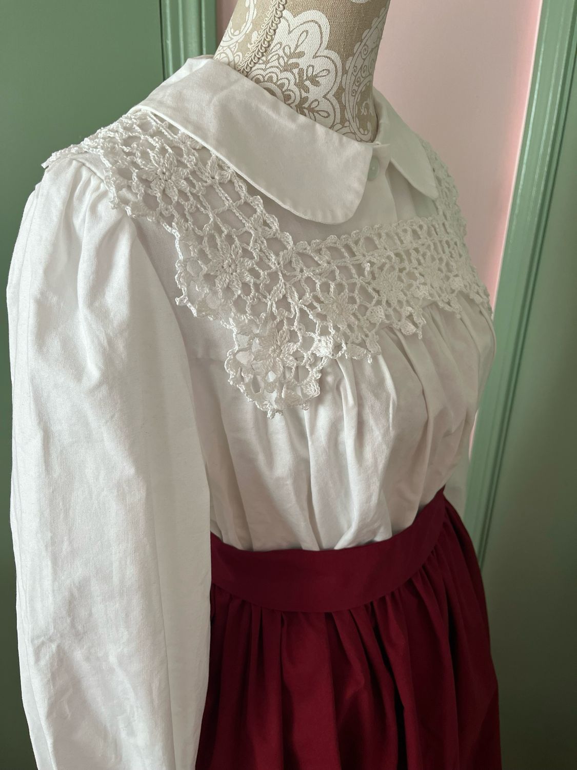 Square Crocheted Lace Collar White