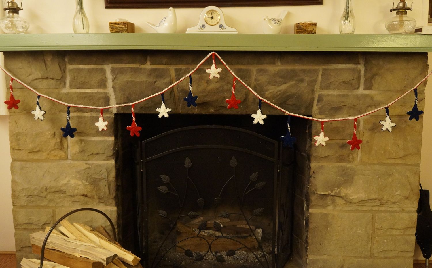 DOWNLOAD TODAY Patriotic Star Garland Crochet Pattern