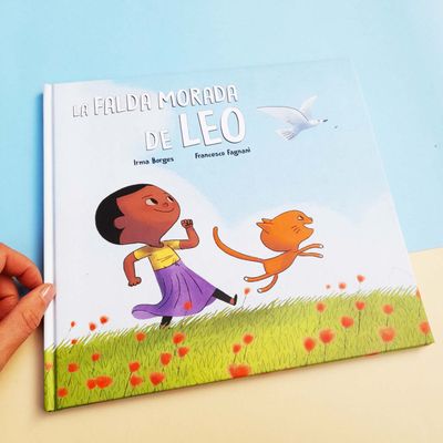 LA FALDA MORADA DE LEO