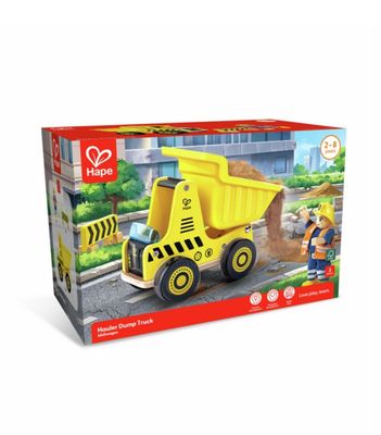 CAMION VOLQUETA CON OBRERO