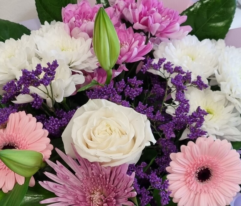 🩷Cheryl&#39;s pick Pastel arrangement from