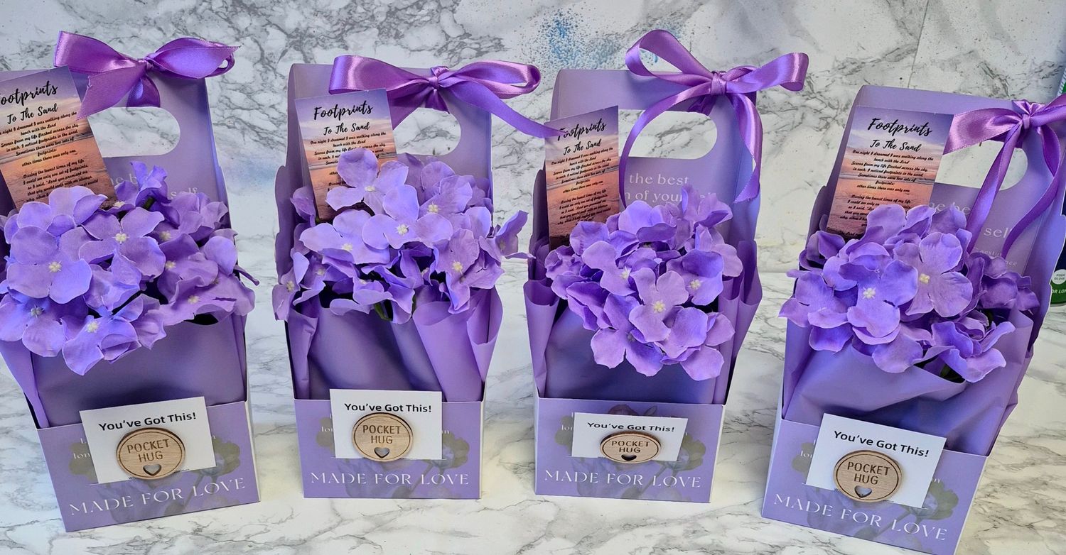 Footprints in the sand arrangement 💜