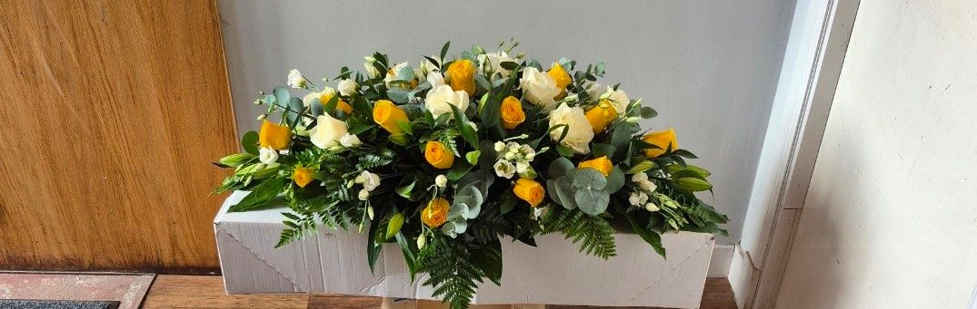 Paradise Casket spray 4 foot 