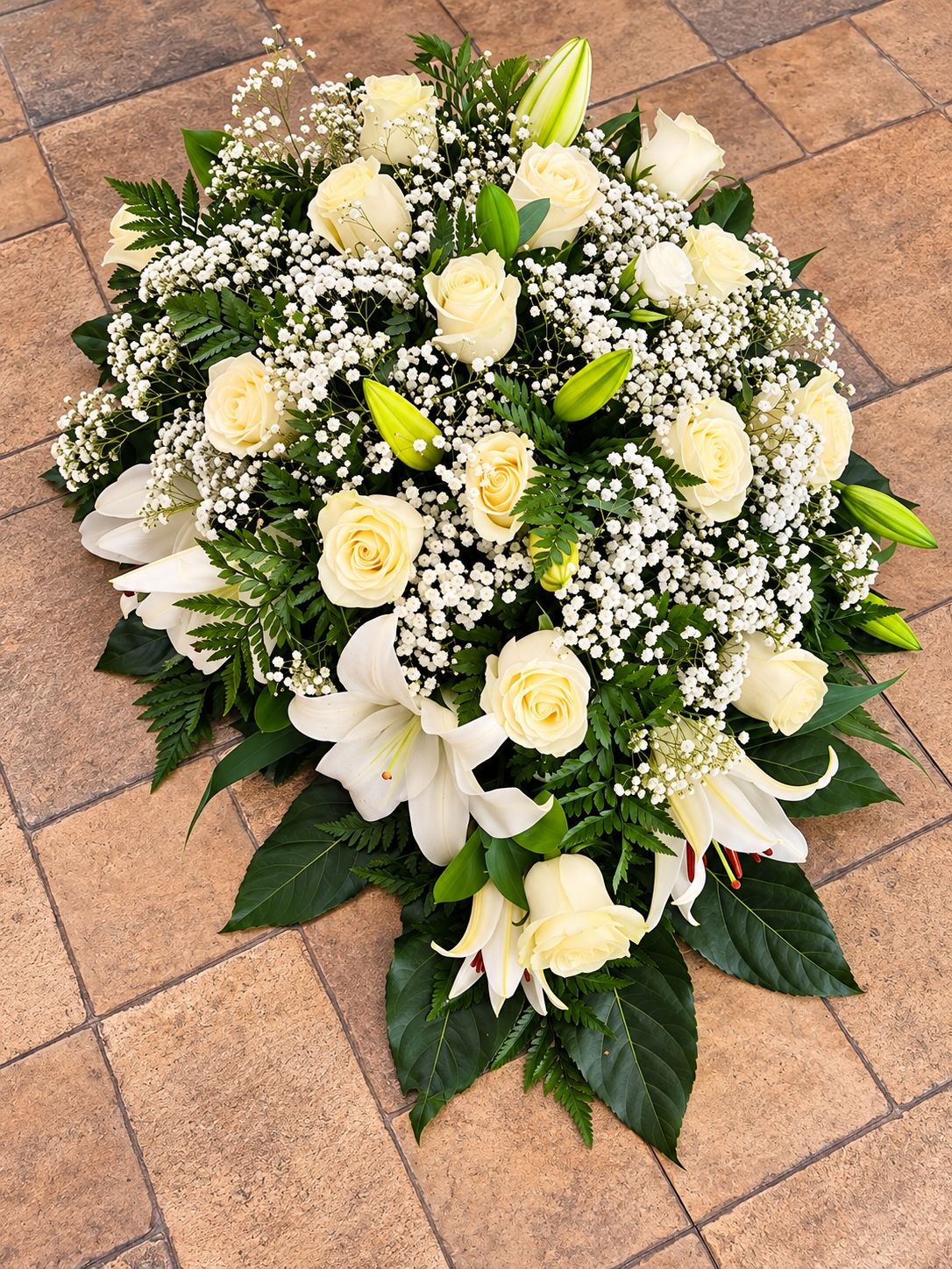 Single ended casket spray