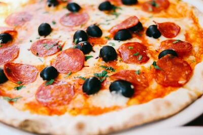 Salami Pizza *Medium Size