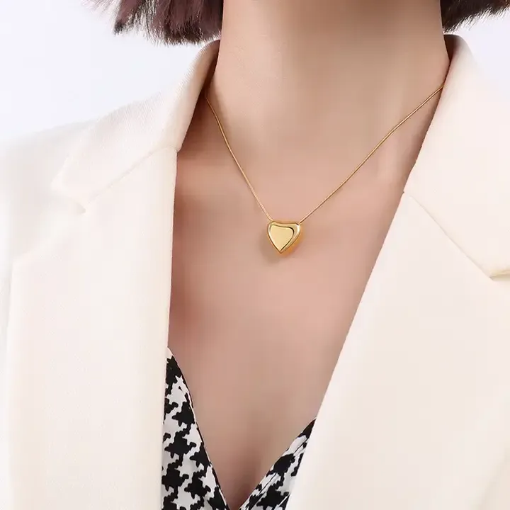 Small Gold Heart Pendant Necklace