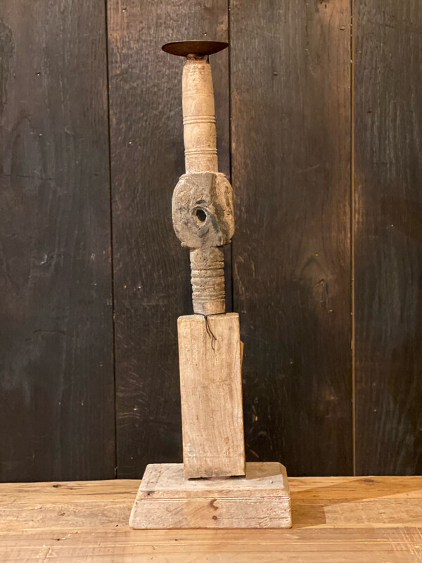 Houten Kandelaar
