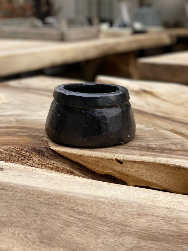 Zwarte Stenen Pot