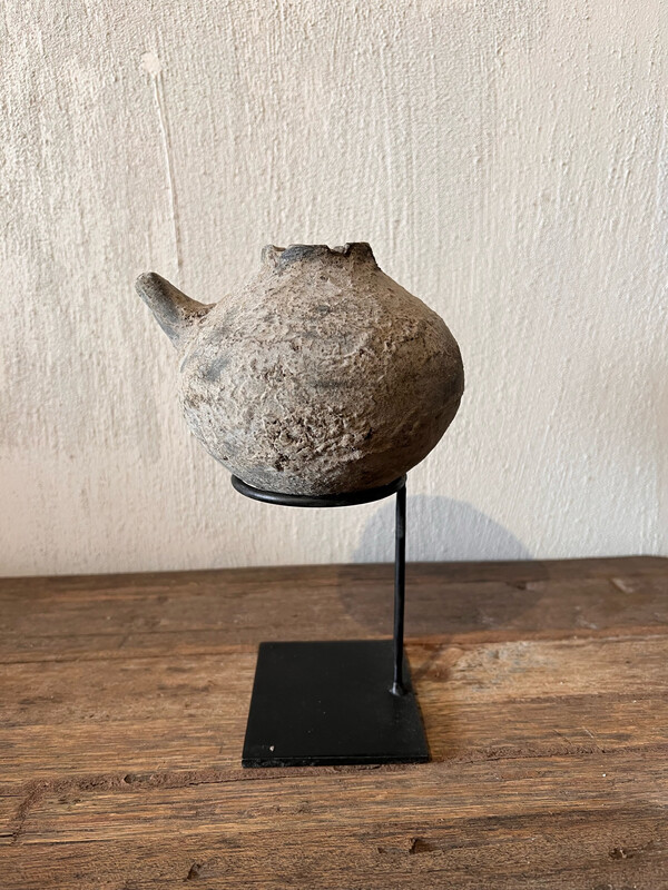Nepal Potters Ina Op Metalen Voet