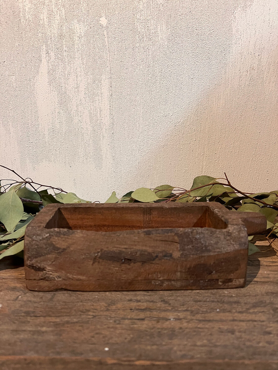 Oud houten bakje
