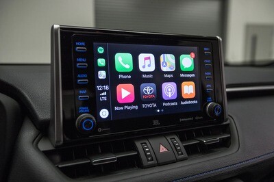 Обновление Toyota RAV4 и Corolla для активации функций CarPlay и Android Auto