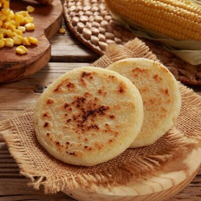 4 Fresh Colombian Arepas with Cheese