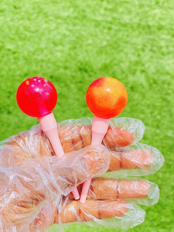 Lollipop gloss